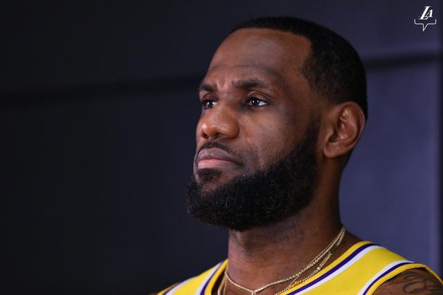 爱德华兹33分杜兰特31分 森林狼大胜太阳1-0