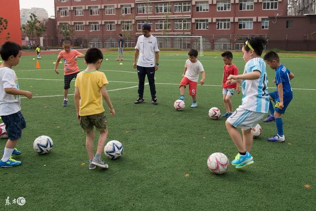 继国足惨败国少惜败后 中国女足再遇韩国总算没三连败